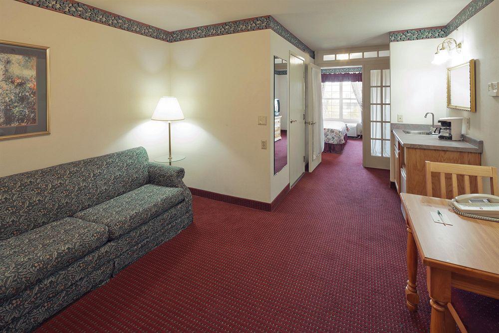 Country Inn & Suites By Radisson, Milwaukee Airport, Wi Δωμάτιο φωτογραφία